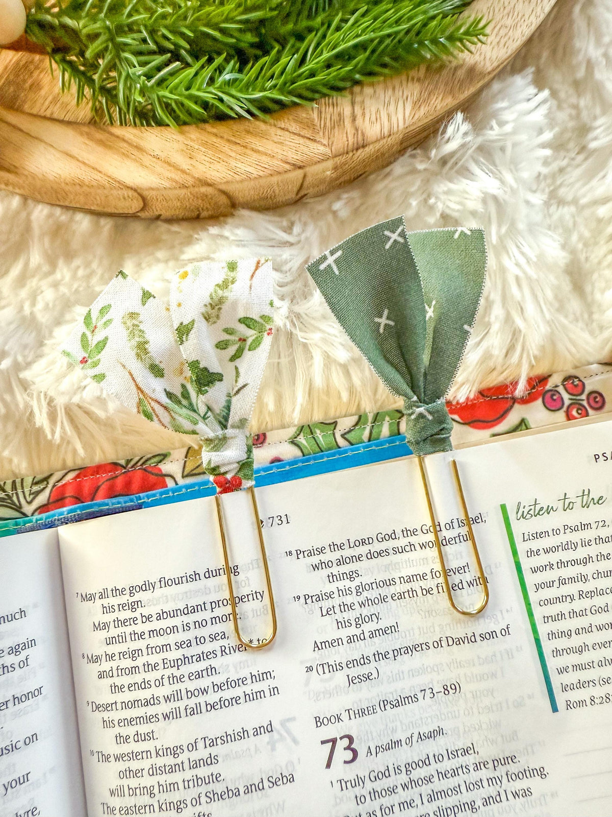 Holly & Berries Christmas Paperclip Page Marker Bookmarks, Set of 2