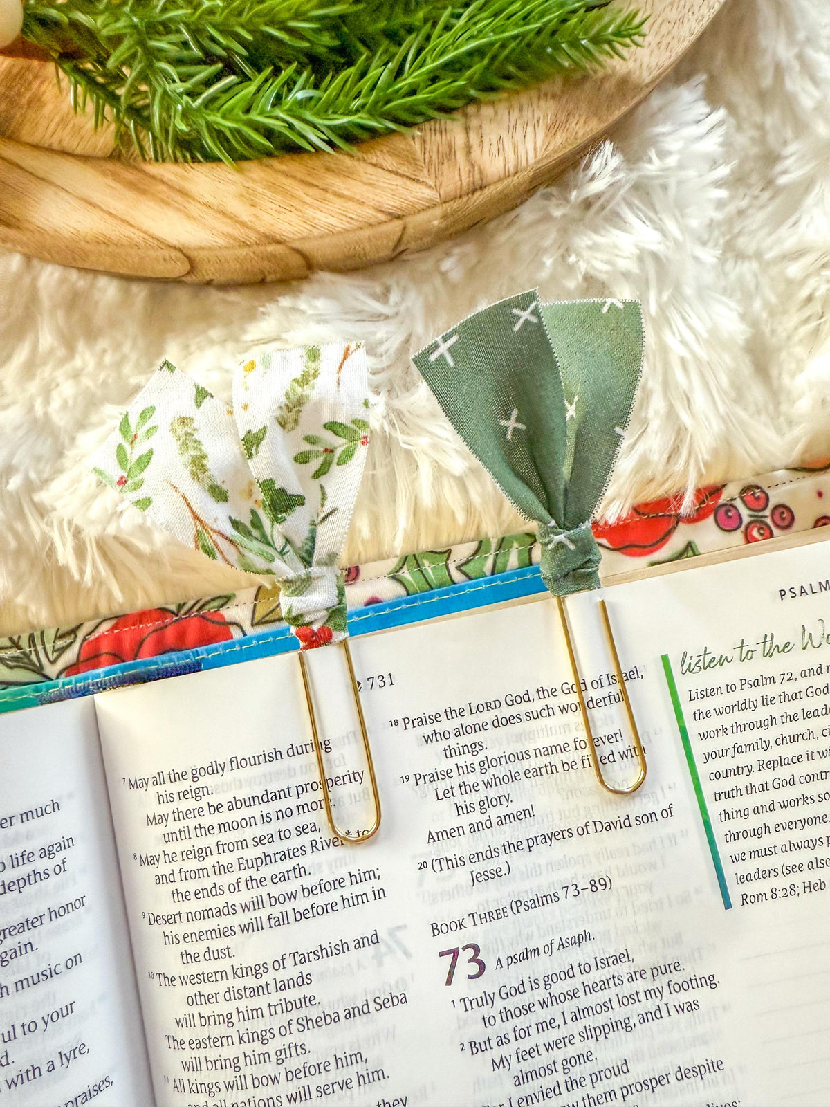 Holly & Berries Christmas Paperclip Page Marker Bookmarks, Set of 2