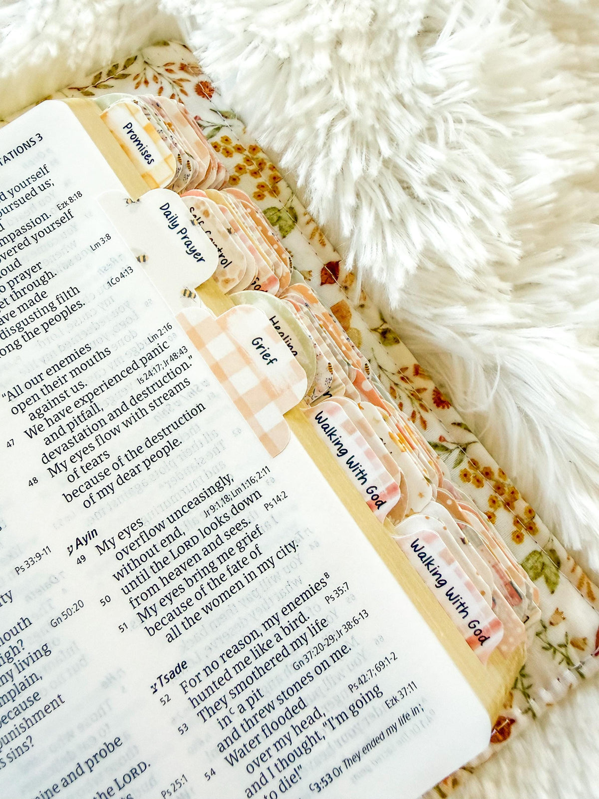 Floral Bees Prayer Bible Kit, Bible Tabs