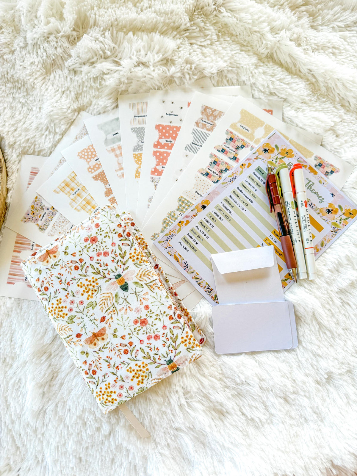 Floral Bees Prayer Bible Kit, Bible Tabs